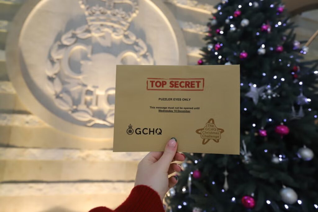 Top-Secret-Envelope-Christmas-Challenge_1.jpeg