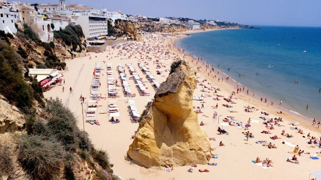 albufeira-beach-algarve-portgal-1044518899.jpg