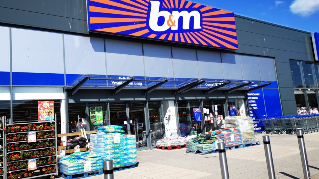 b-m-bargains-retail-shop-1041002437_91a4ff.jpg