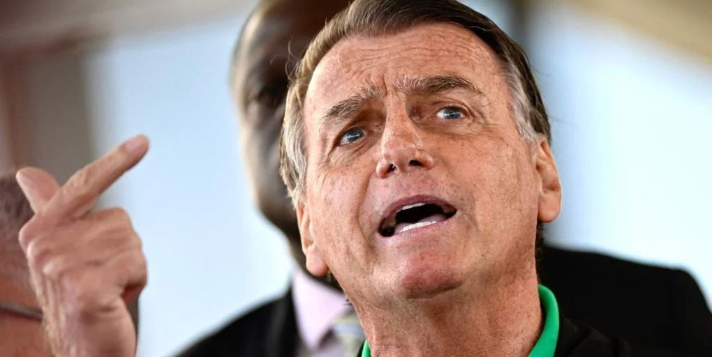 bolsonaro-encarcelado-kqAE-U1011599974313fD-1024x512@diario_abc.jpg