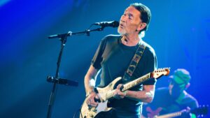 chris-rea-performs-salle-pleyel-1046793891_f7b02c.jpg
