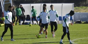 cordobacf-jansalas-entrenamiento_20251231141705-U17116831473knU-1024x512@diario_abc.JPG