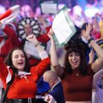 darts-fans-day-nine-paddy-1046857300.jpg