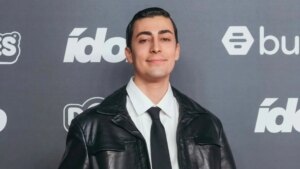 el-streamer-nil-ojeda-en-los-premios-idolo.jpeg