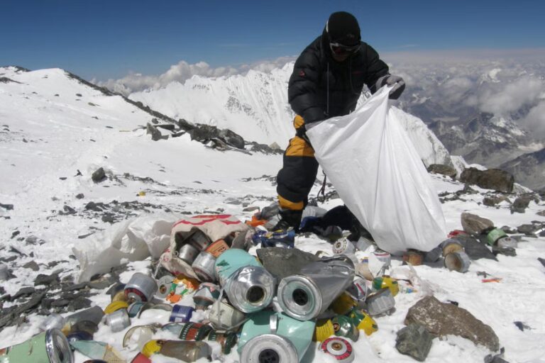 everest-rubbish.jpg