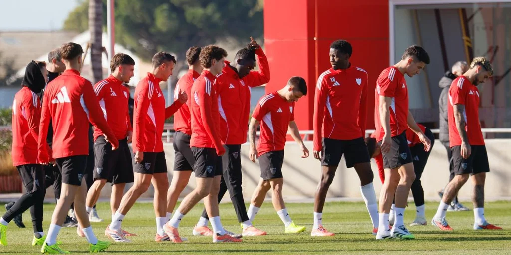 extremadura-sevilla-entrenamiento-copa-U44670518870iYr-1024x512@diario_abc.JPG