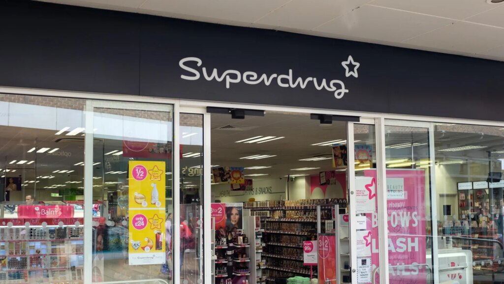 gb2xk4-superdrug-storefront-england-499961526.jpg