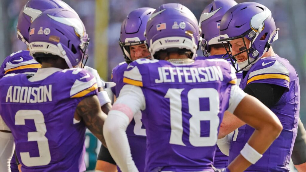 getty-jordan-addison-justin-jefferson-carson-wentz-vikings.jpg