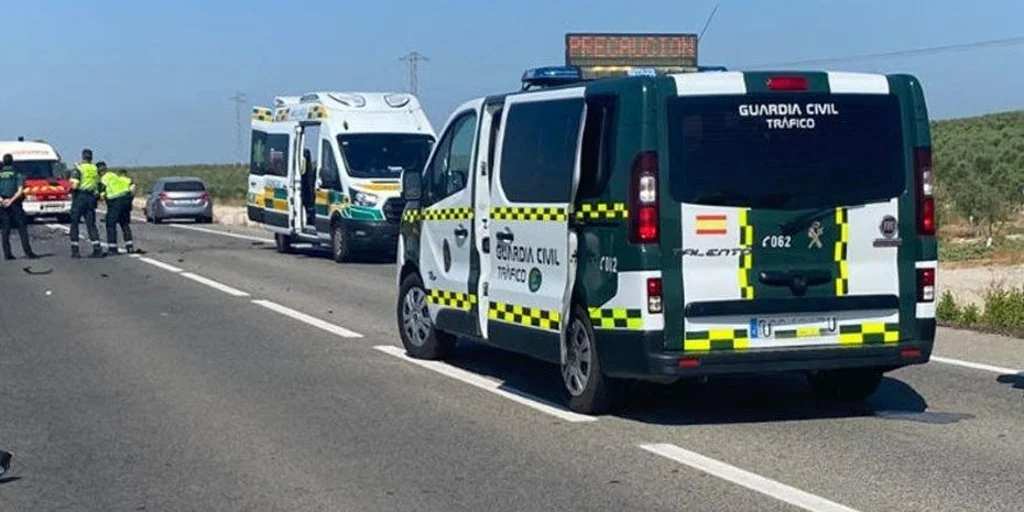 guardia-civil-trafico-U32506442357Mob-1024x512@diario_abc.jpg