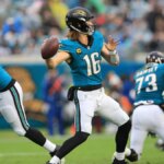 jacksonville-jaguars-lead-afc-south-by-1-game.jpg