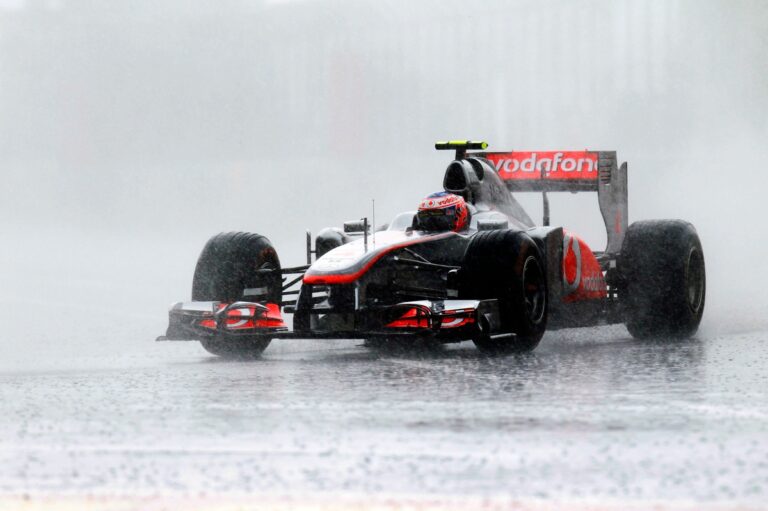 jenson-button-mclaren-mp4-26-m.jpg