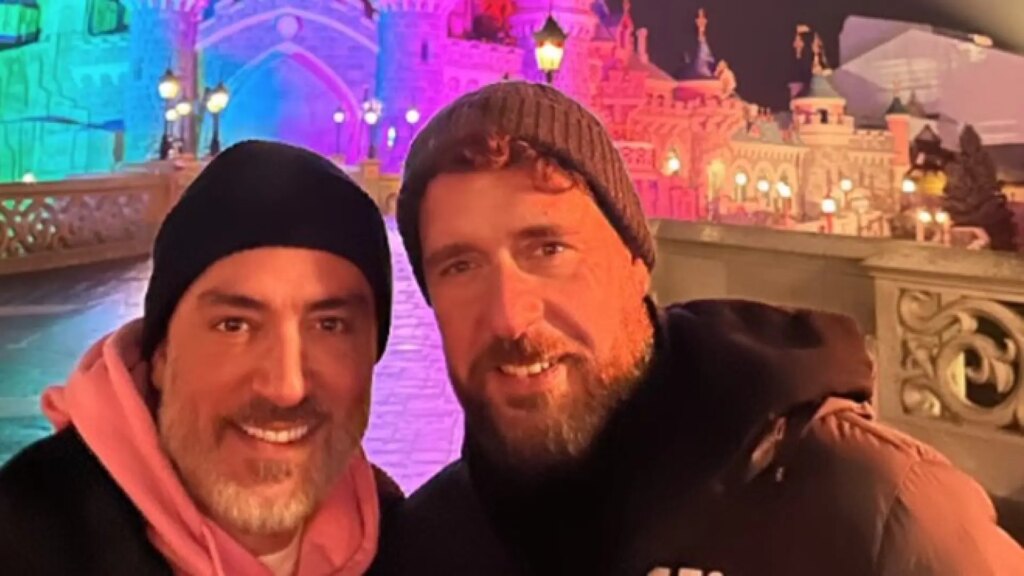 kiko-hernandez-y-fran-anton-en-el-parque-disney-de-paris.jpeg