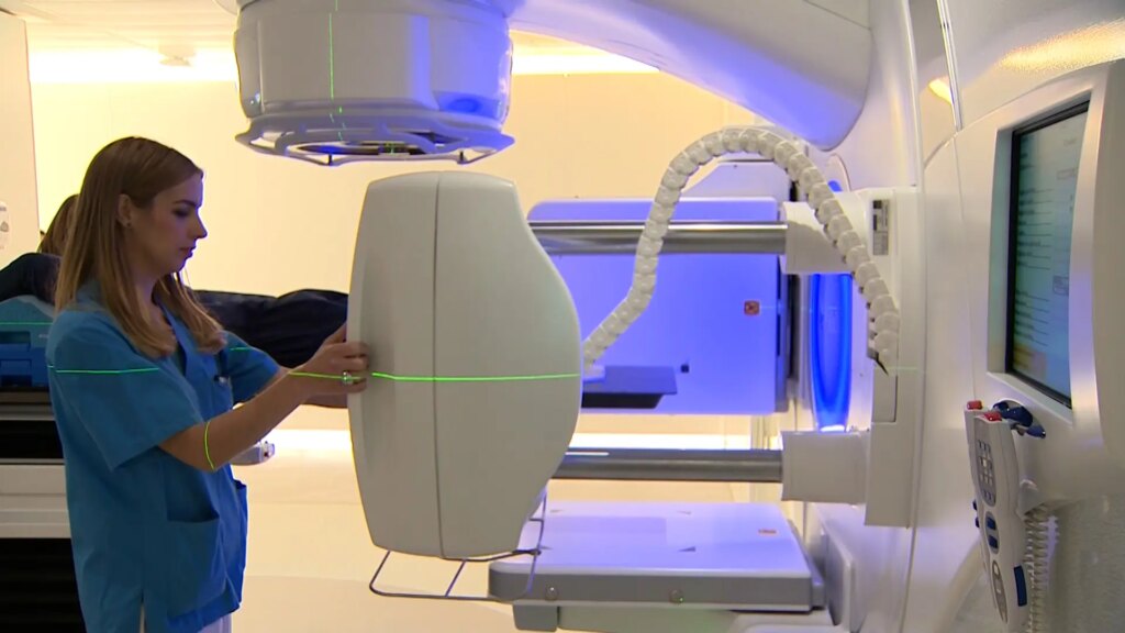 la-radioterapia-pilar-fundamental-en-el-tratamiento-del-cancer.jpeg