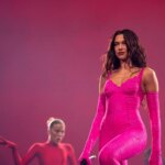 li_dua-lipa-durante-su-concierto-en-barcelona.jpeg