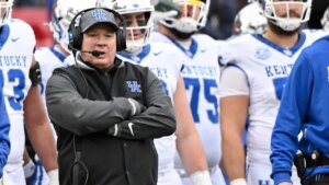 mark-stoops-kentucky-wildcats-imagn-images.jpg