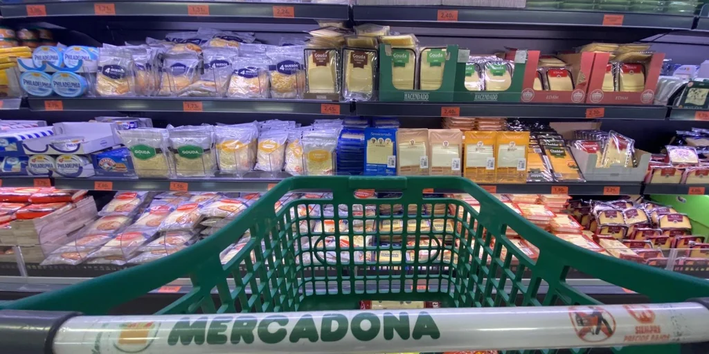 mercadona-supermercado-nochebuena-U66375138824BjE-1024x512@diario_abc.jpg