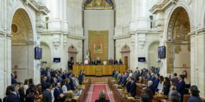 parla-andalu-pleno-U17548462284Urz-1024x512@diario_abc.jpg