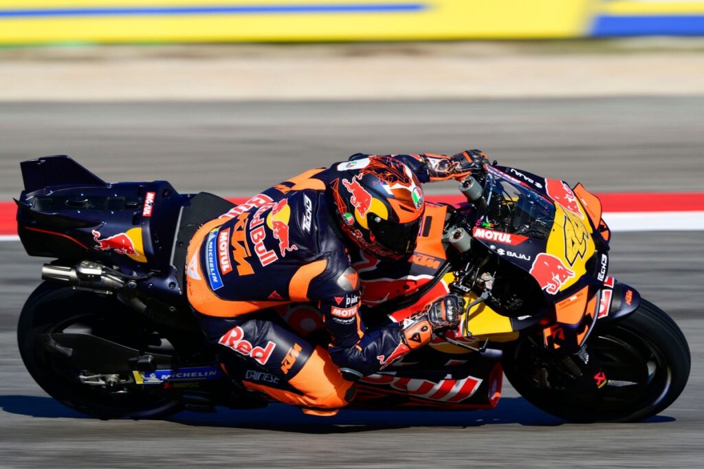 pol-espargaro-red-bull-ktm-tec-2.jpg