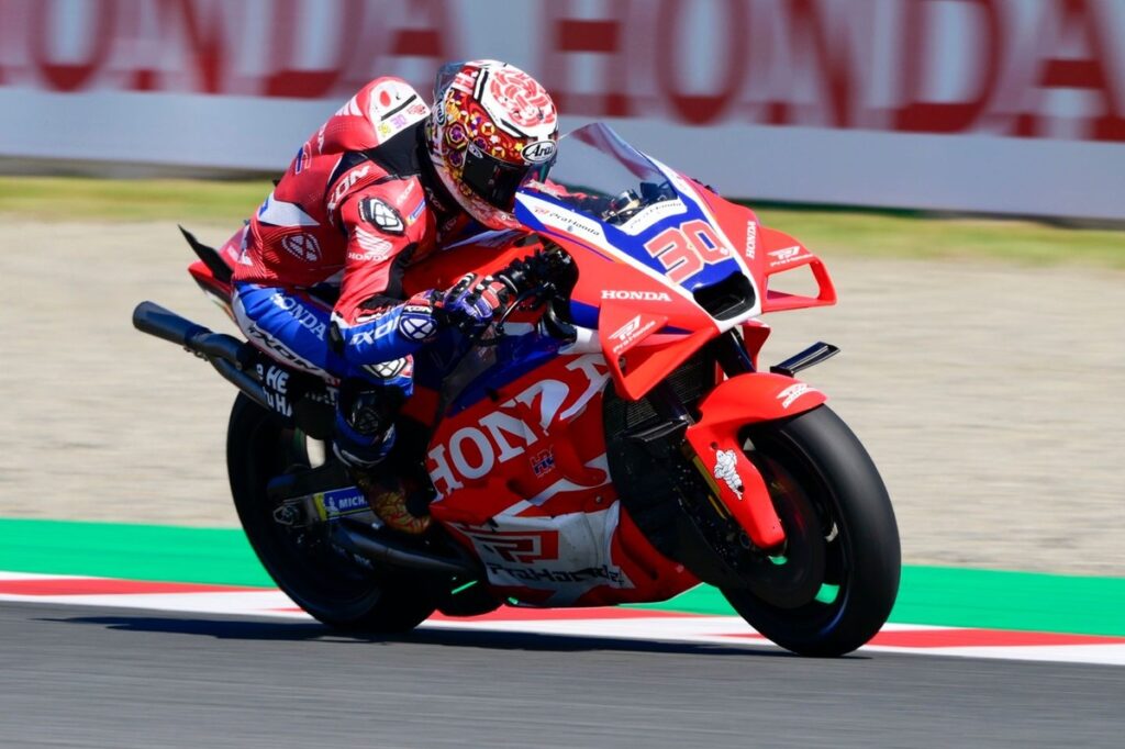 takaaki-nakagami-team-lcr-hond-2.jpg