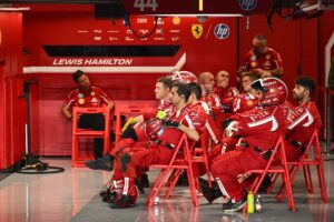 the-ferrari-pit-crew-in-the-ga-2.jpg