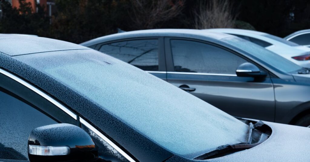 0_Frost-on-the-front-windshield-of-a-car.jpg