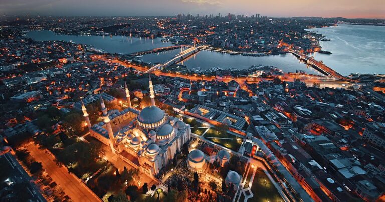 0_Istanbul-at-sunset.jpg