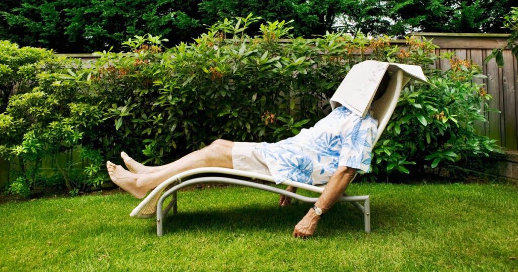 0_Man-napping-in-his-backyard-newspaper.jpg