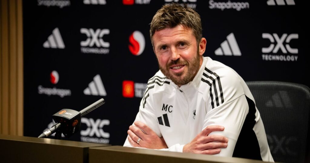 0_Michael-Carrick.jpg