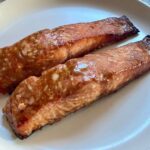 0_Salmon-never-fails-to-taste-amazing-when-coated-in-1-simple-ingredient-chefs-use.jpg