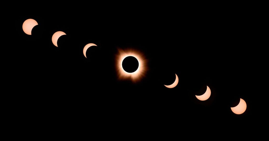 0_TOPSHOT-US-ASTRONOMY-ECLIPSE.jpg