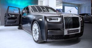 0_The-Rolls-Royce-Phantom.jpg