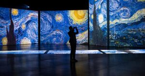 0_van-gogh-alive-experience-londonjpeg.jpg