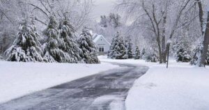 0_winter-house-and-driveway-after-snow-storm.jpg