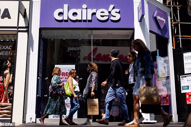 105251351-15499695-Claire_s_is_allegedly_set_to_close_150_stores_leaving_1_000_jobs-a-35_17694580544.avif