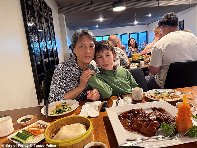 105880543-15503697-Austen_Keith_Richardson_pictured_with_his_grandmother_Yao_Fang-a-4_1769555399533.avif