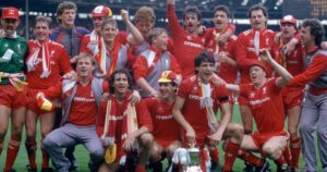 1_Liverpool-1986-trophy.jpg