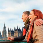 1_Romantic-mature-couple-sightseeing-London-UK.jpg