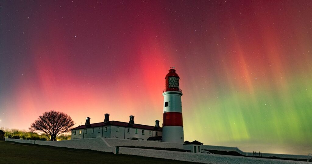 1_Skywatchers-treated-to-dazzling-northern-lights-over-UK.jpg