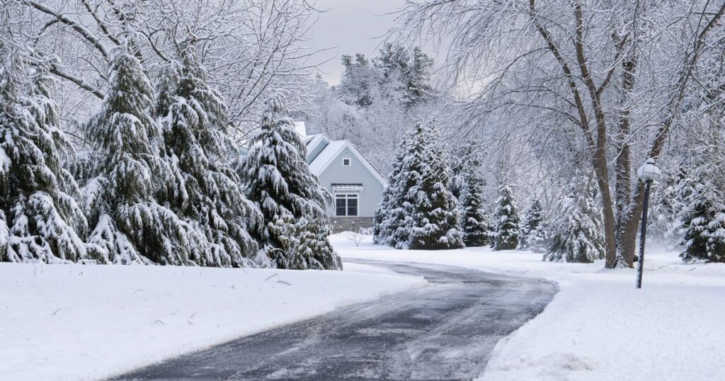 1_winter-house-and-driveway-after-snow-storm.jpg