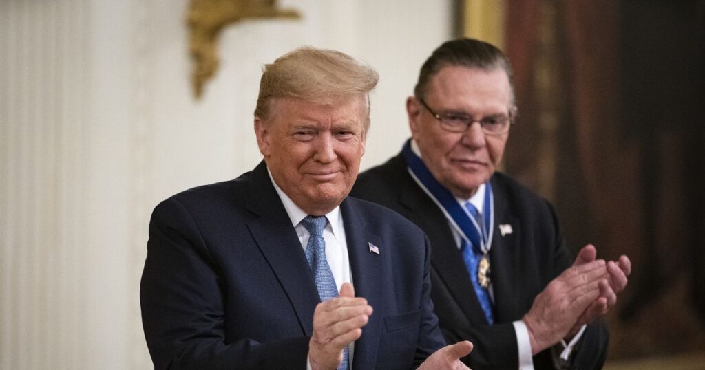 3_President-Trump-Presents-Presidential-Medal-Of-Freedom-To-General-Jack-Keane.jpg