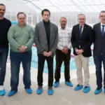 El-alcalde-de-Talavera-de-la-Reina-Jose-Julian-Gregorio-inaugura-el-nuevo-cierre-de-la-piscina-clima.webp
