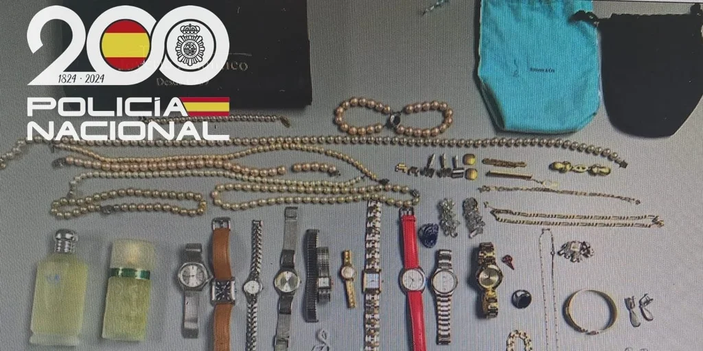 EuropaPress_7239329_objetos_incautados_detencion_tres_miembros_banda_dedicada_robos_sevilla201-U8.webp