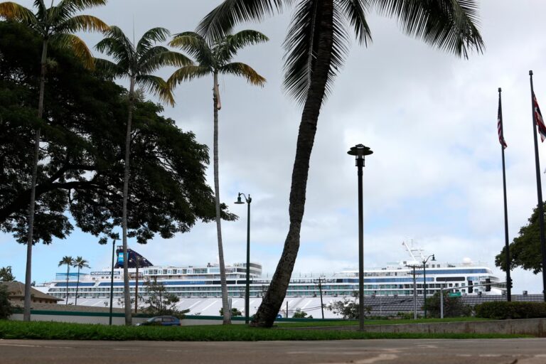 Hawaii_Tourist_Tax_Cruises_21398.jpg