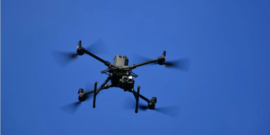 dron-guardia-civil-U23668062628DYh-1024x512@diario_abc.jpg