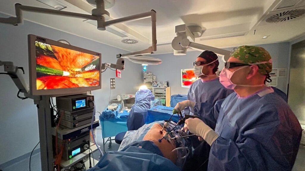 el-ramon-y-cajal-realiza-el-primer-trasplante-de-rinon-asistido-por-robot-en-la-region.jpeg