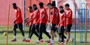 entrenamiento-sevilla-athletic-gomez-U23673341685GnJ-1024x512@diario_abc.jpeg