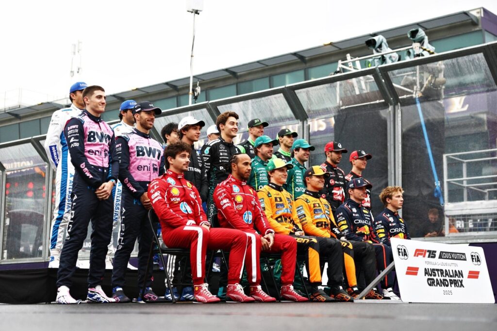 f1-drivers-group-photo.jpg