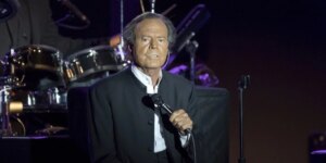 julio-iglesias-pruebas-U70667234777MVq-1024x512@diario_abc.jpg