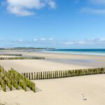 k6wpgn-large-sandy-beach-french-737369393.jpg