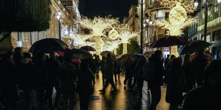 lluvia-navidad-centro-sevilla-ep-U65551443302jpX-1024x512@diario_abc.png